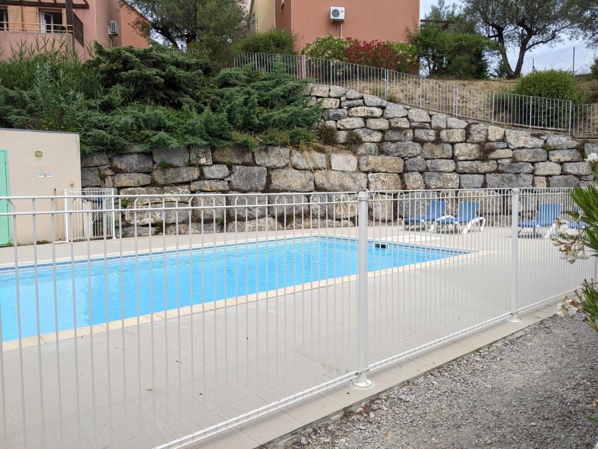 Maisonnette Dans Domaine Avec Piscine A Nyons, Pays Des Olives Экстерьер фото